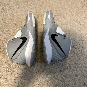 Kyrie basketball shoe